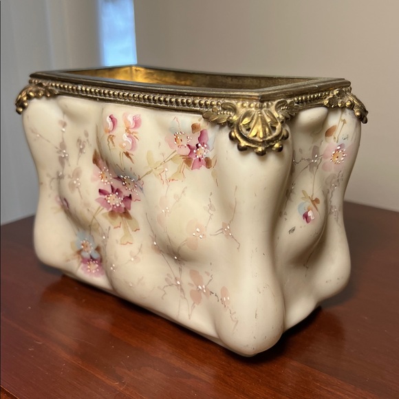 Antique Wavecrest CF Monroe Egg Crate Shape Ornate Handpainted Letter Holder Box - Picture 4 of 14